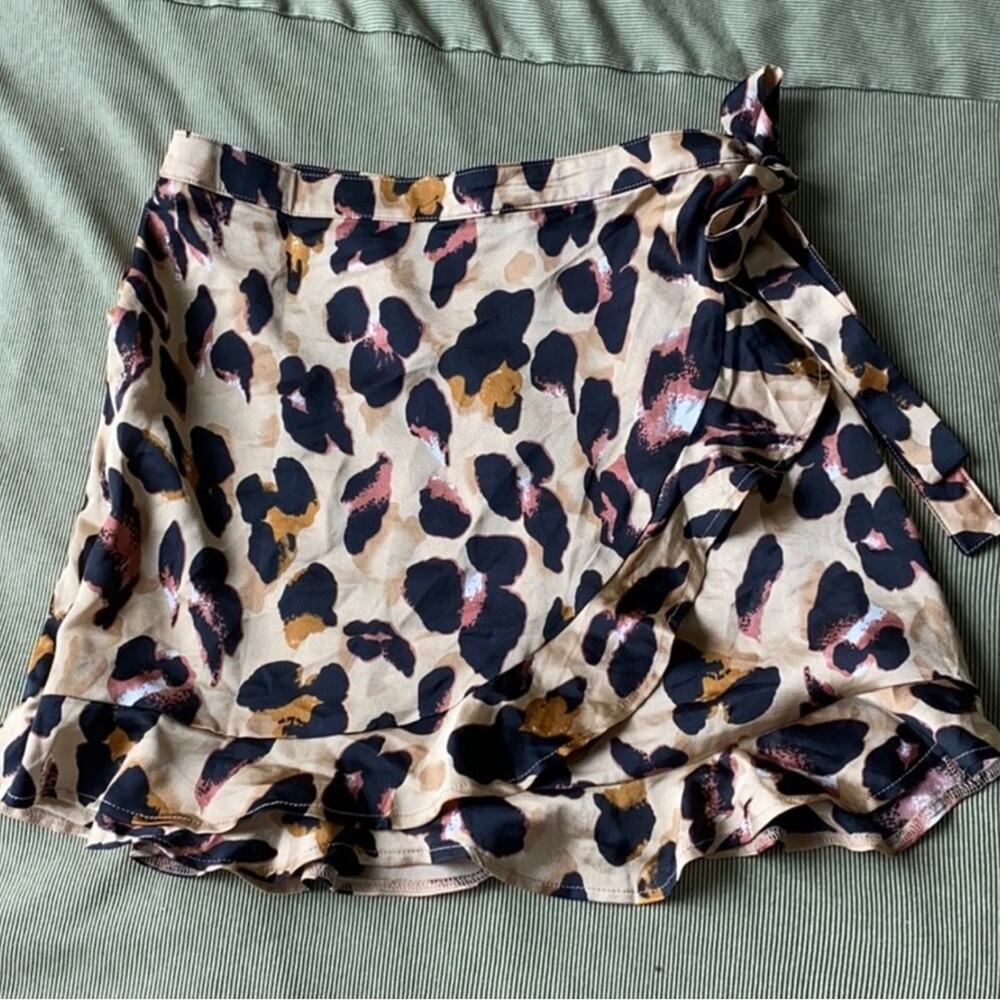 NASTY GAL - Leopard Wrap Skirt - US 8 / Medium - Picture 16 of 16